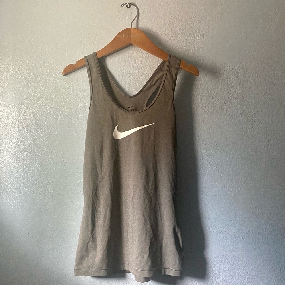Nike Tank Top Women’s